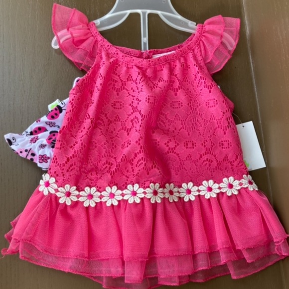 Duck Duck Goose Other - NWT Duck Duck Goose 2Pc Baby Girl's Dress Shorts Outfit Pink Daisy & Butterflies